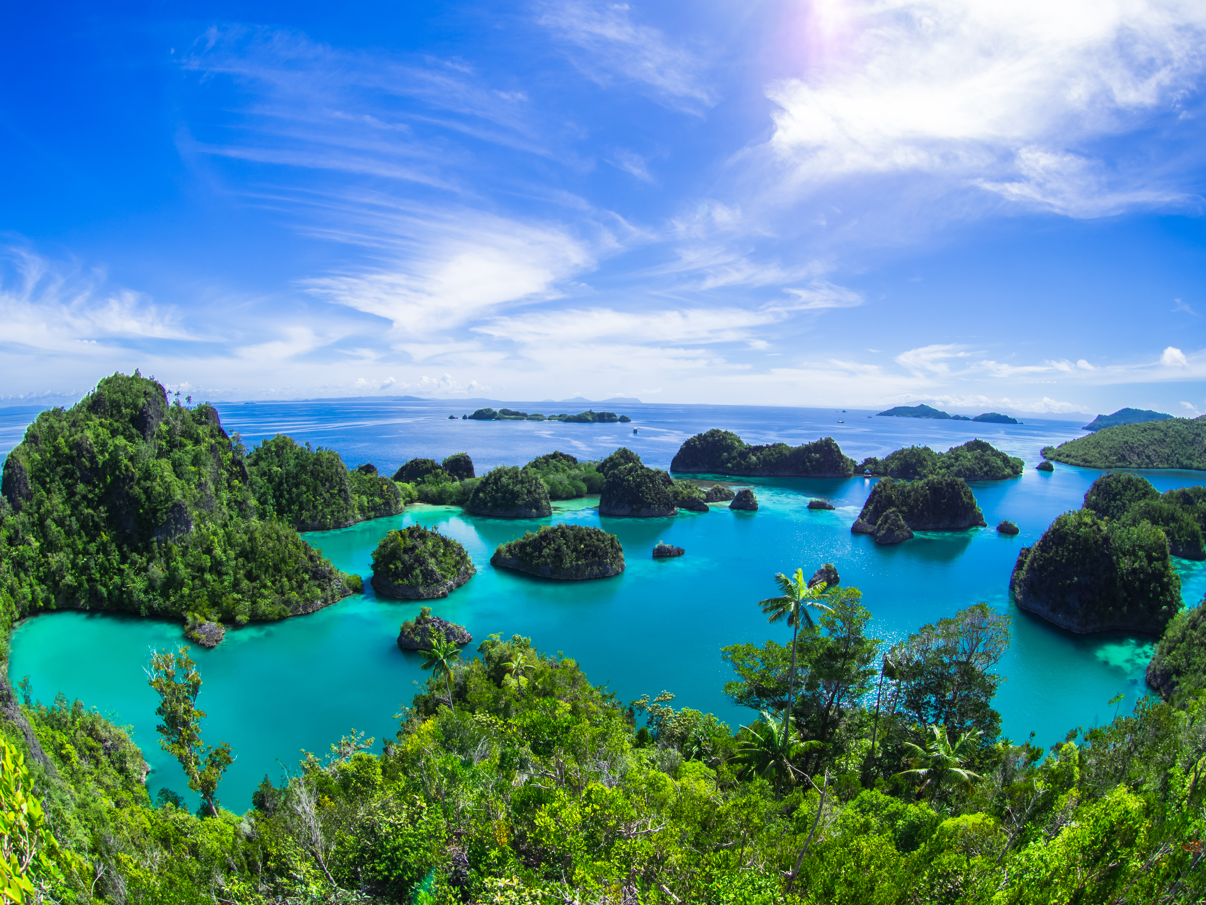 Piaynemo Island Yacht Charter