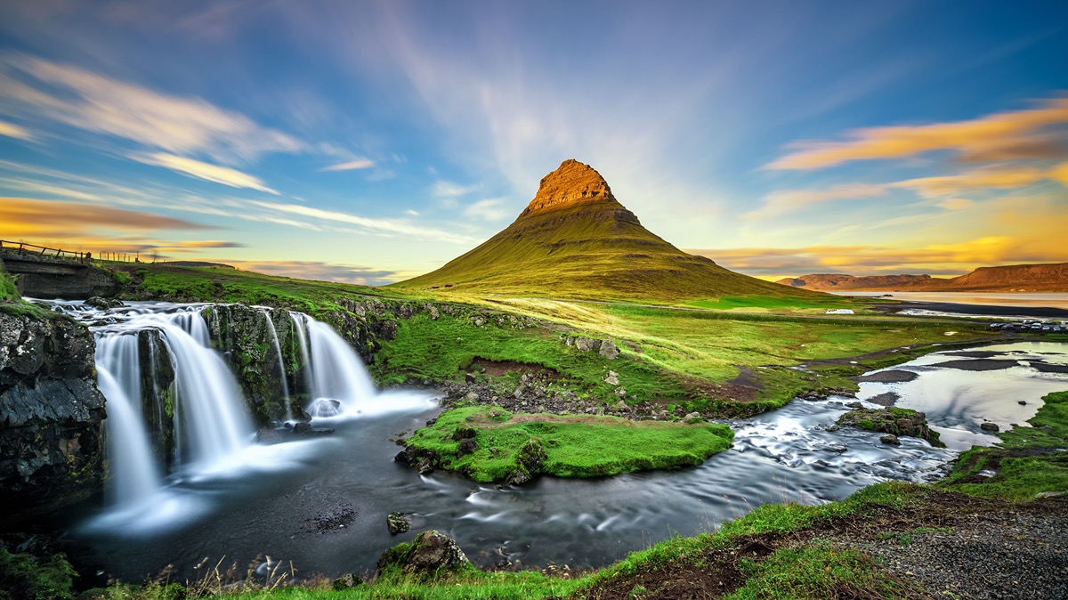 Destination image