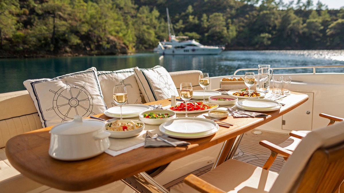 From Michelin-Starred Chefs to Local Flavors: Dining on Your Private Yacht