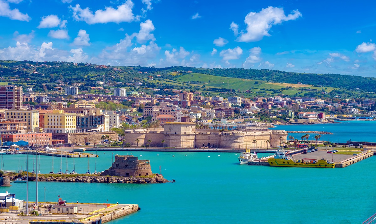 7-Day Yacht Journey from Rome to Naples