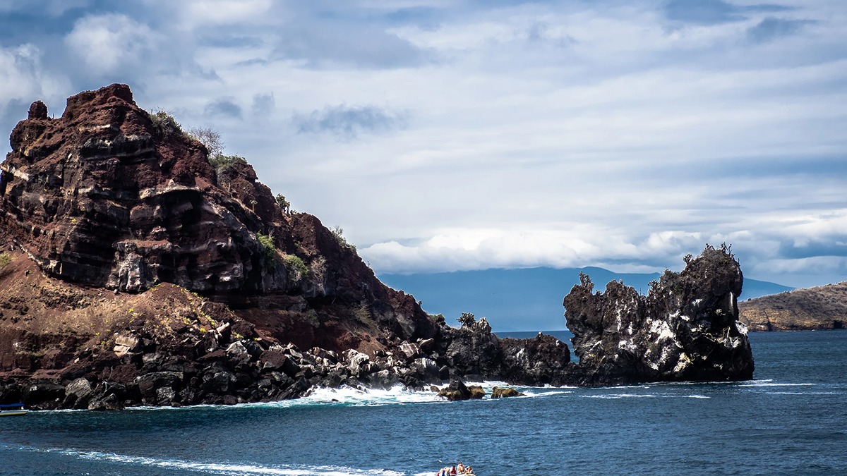Day 4 - Isla Santiago
